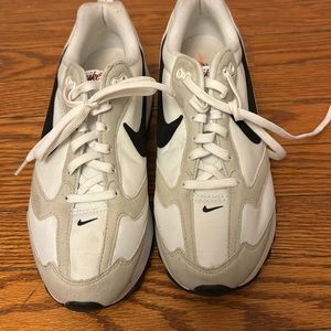 Nike Air Max Dawn slightly worn size 7 men